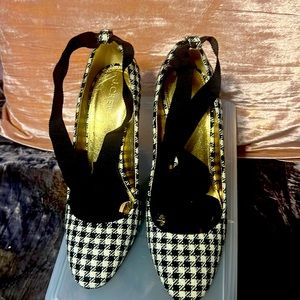 JCREW Houndstooth heels.  Size 8. Never worn.  Includes dustbag